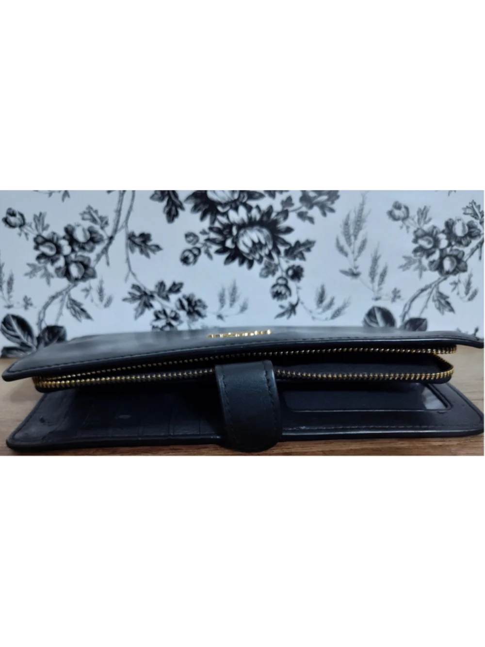 Women's Coach Black Leather Wallet One Size